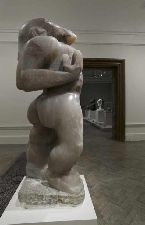  Jacob Epstein, “Adam”, 1938–39, installed at the Royal Academy of Arts, London, 2011, alabaster, 214 x 66 x 82.2 cm; By kind permission of the Earl and Countess of Harewood and the Trustees of the Harewood House Trust; © The estate of Sir Jacob Epstein; Photo: John Bodkin/DawkinsColour. Courtesy Royal Academy of Arts, London