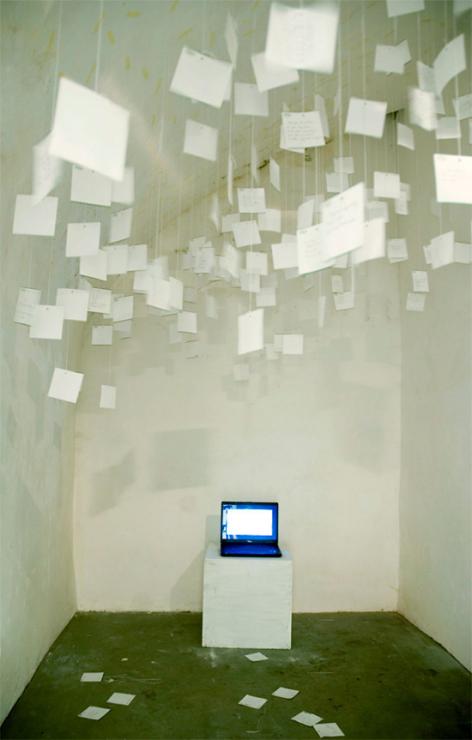 Agata Ligenza, "Nie zapomnij" /instalacja, zapis video, 2009