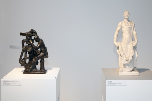 po lewej Człowiek przy pantografie, 1937, po prawej: Garbarz, 1939, autor: Luděk Havelka, Miejska Galeria Sztuki w Zlinie