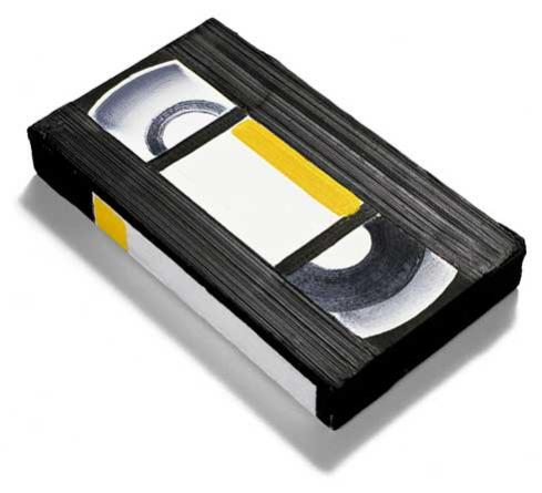 Rafał Bujnowski, "Kaseta VHS" z serii "Obrazy-przedmioty", 2000, olej/płótno, 10,5x19x2,5 cm, edycja: 100, fot. Marek Gardulski