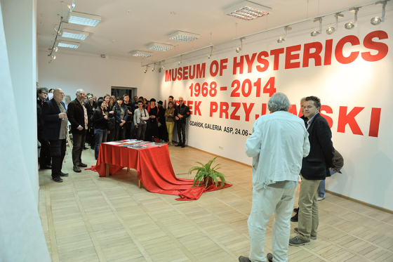 Otwarcie wystawy Leszka Przyjemskiego w Galerii na ul. Chlebnickiej, ASP w Gdańsku, 2014, fot. Bartosz Żukowski.