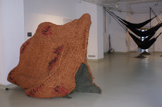 Karolina Janikowska, „In Kupferberg”, obiekt tkacko-dźwiękowy, 2013
