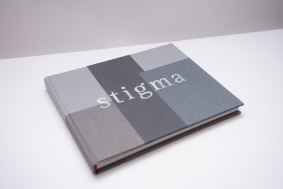 Adam Lach, „Stigma”; redakcja: Katarzyna Dybowska; wydawnictwo: Napo Images