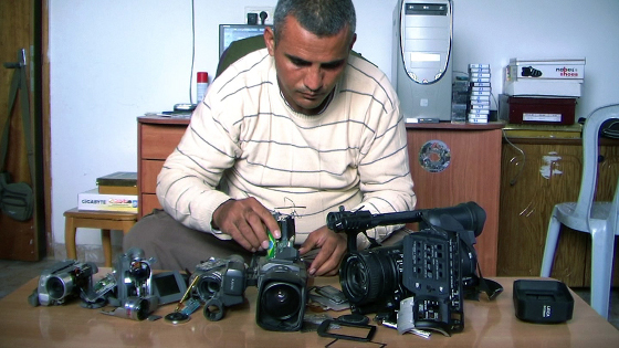 5 rozbitych kamer, reż Emad Burnat, Guy Davidi, źródło Against Gravity