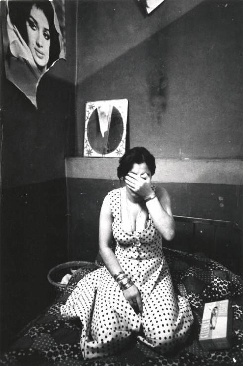 Kaveh Golestan, z serii "Prostytutki (Shahr-e No)", 1975-1977, kolekcja Kaveh Golestan Estate, Londyn (dzięki uprzejmości MAM)