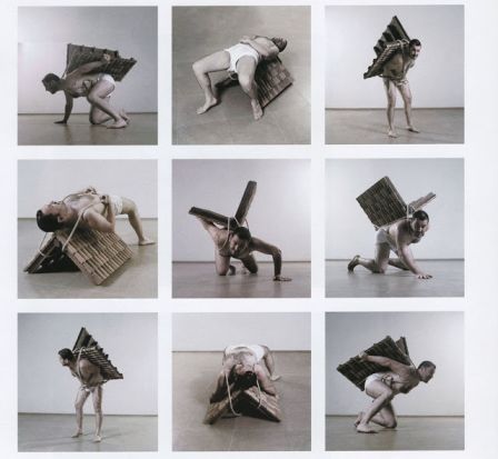 Adrian Paci, Home to go, 2001, Galerie Peter Kilchmann, Zurich © Adrian Paci