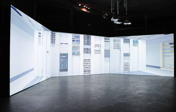 Timo Arnall, "Internet Machine", Transmediale 2015, wystawa "Capture All", © Paco Neumann
