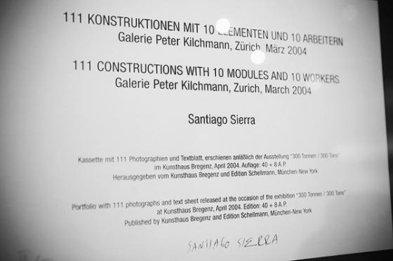 SANTIAGO SIERRA, „111”, RONDO SZTUKI