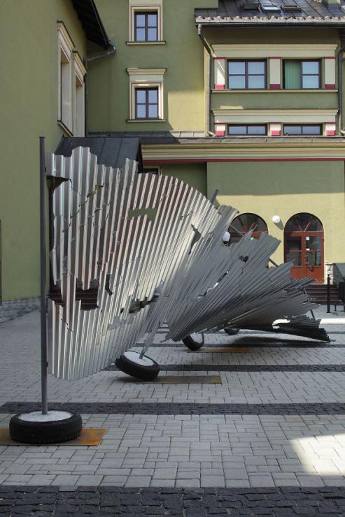 Michal Moravčik ,"Wstęga Möbiusa", instalacja